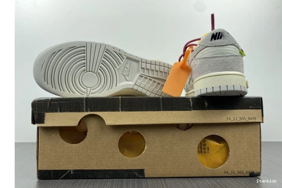 Lot Nike DJ0950-114 O-W 35 Low Dunk 0930